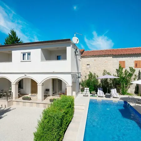Martin - Rueckzugsort Auf Dem Land Mit Pool By Interhome Casa vacanze Kringa
